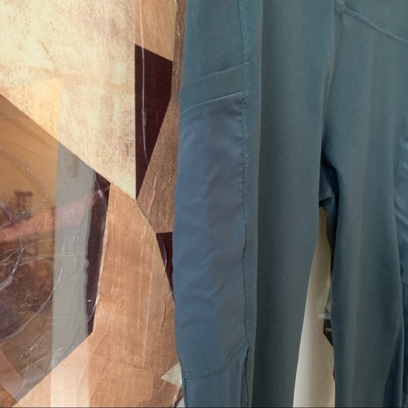 Fabletics Mila High-Waisted Pocket Capri Leggings - Picture 5 of 9